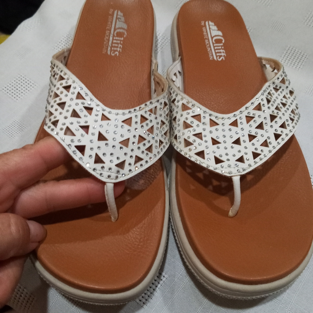 Cliffs sandals